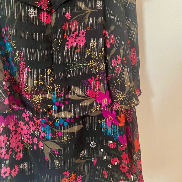 Trina Turk Cupcake Metallic off the shoulders,like new,beautiful silk dress - Picture 10 of 16